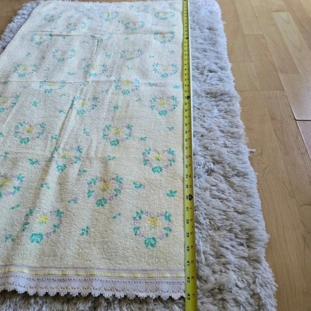 Vintage DUNDEE Bath and Hand Towel Yellow Heart‎ Print